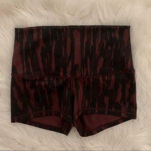 NWOT lululemon reversible boogi…